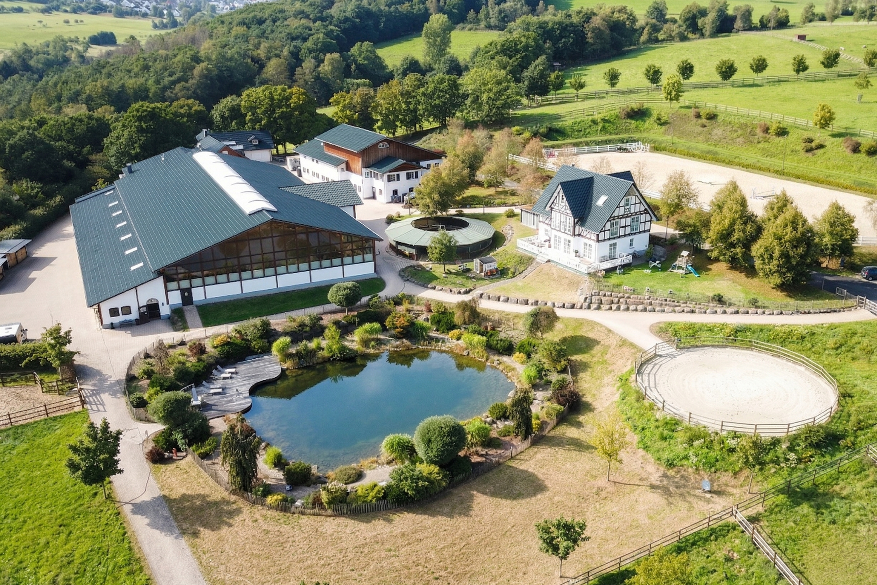 Eines Der Exklusivsten Reitgüter Deutschlands Auf 20 Hektar Privatland