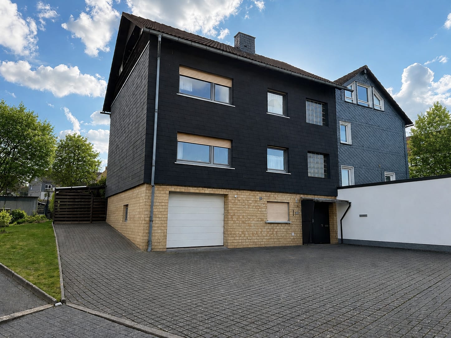 Familienfreundliches Einfamilienhaus mit Garten und 3 Balkonen in Wilnsdorf